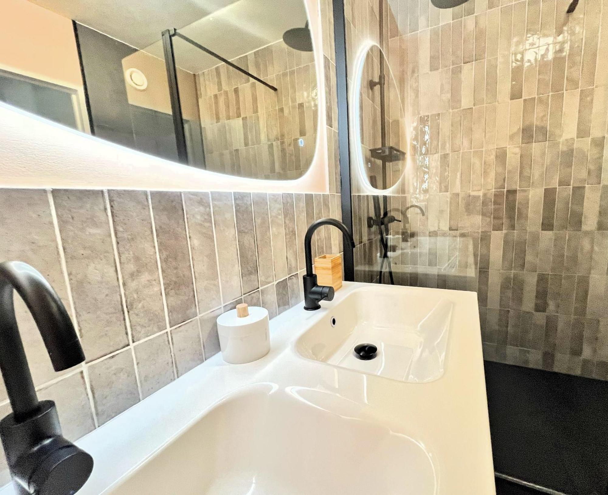 Le Bellevue Apartment Cassis Bagian luar foto